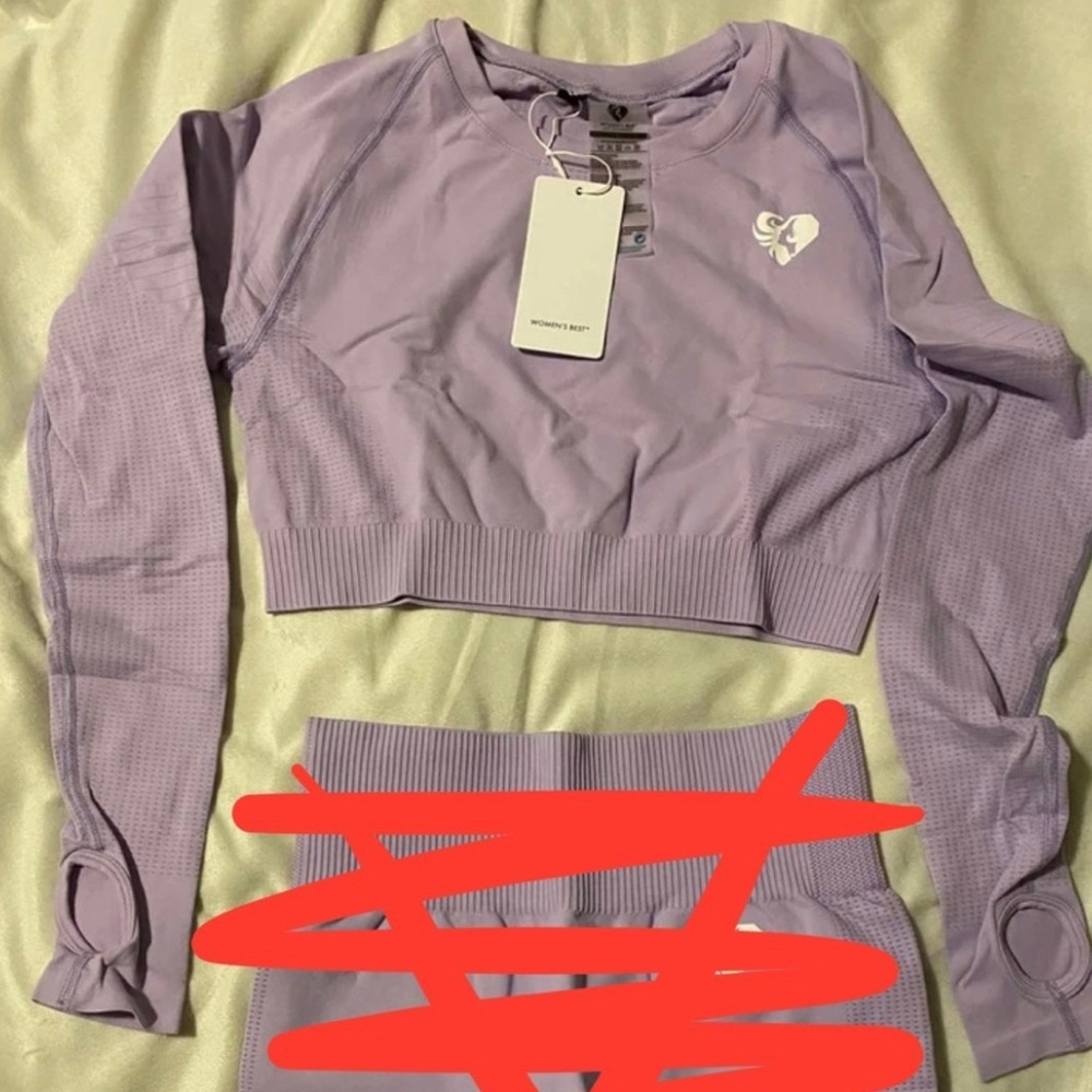 Women’s Best Long Sleeve Crop Top